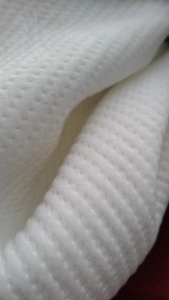 出售涤纶废布，床垫套子，白布，棉布，现货五吨，长期有货