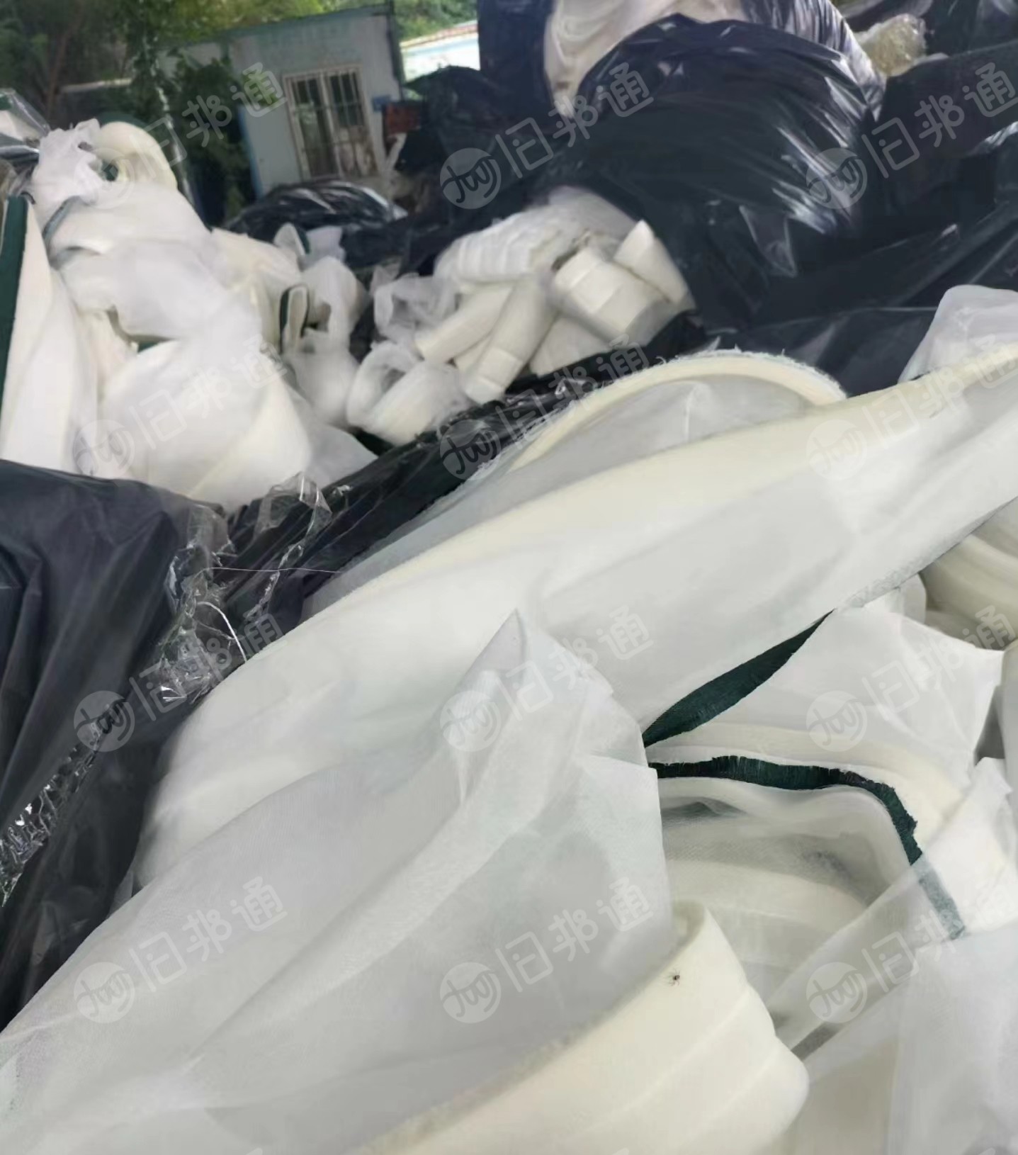 长期出售床垫边角料,海绵和布,货在福建漳州