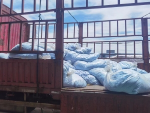 出售凉感丝色布，现货5吨左右，江苏南通