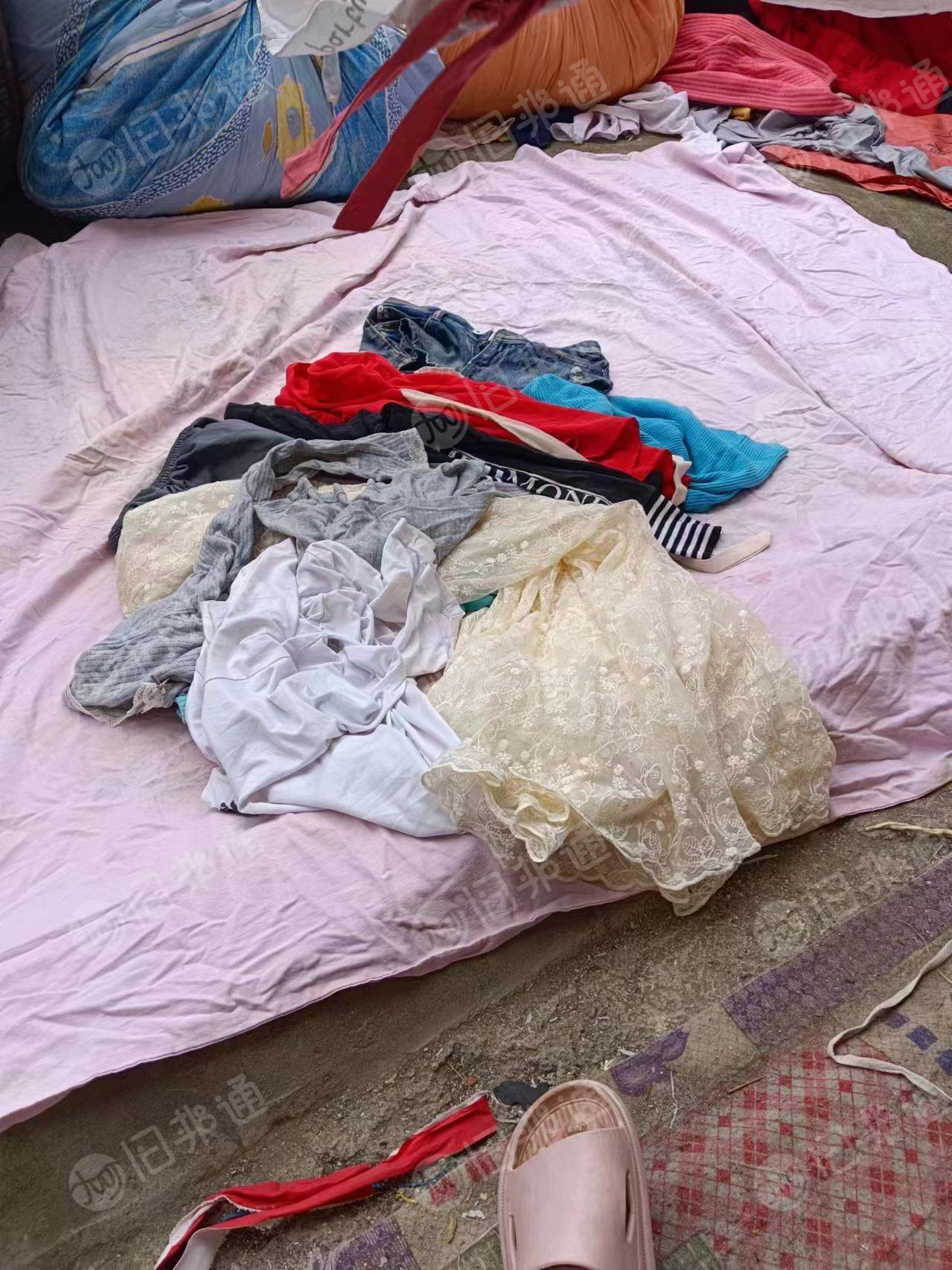 出售旧衣服统货,废旧衣服,二手衣服,小区货,现货十吨
