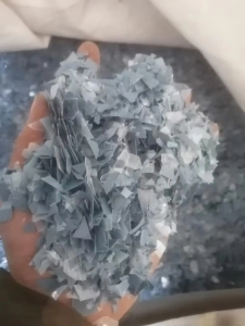 出售PET膜破碎料，无胶的，各种颜色