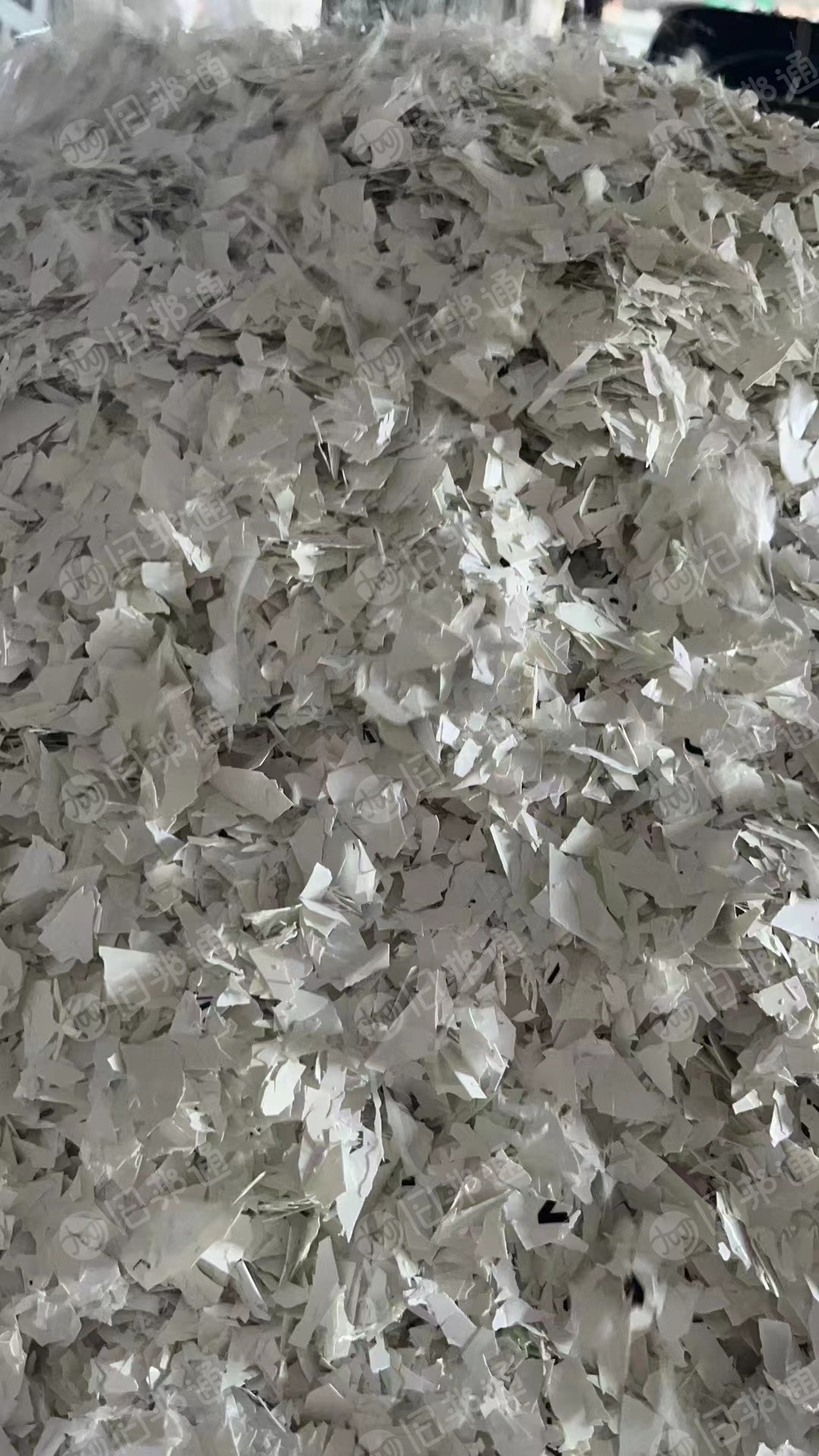 出售PET膜破碎料,无胶的,各种颜色