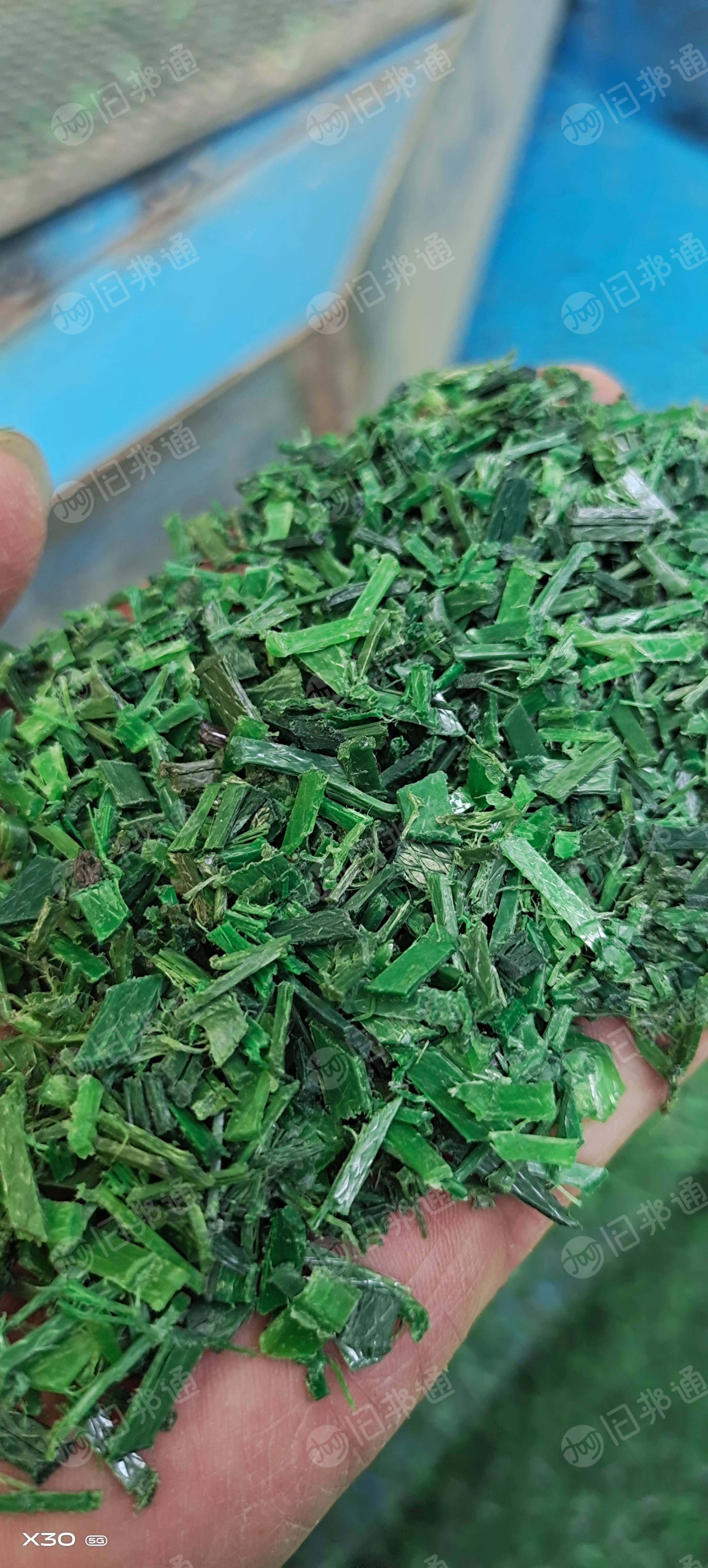 大量出售绿色pet打包带破碎料，黑色PET打包带破碎料