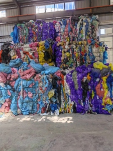 出售水洗花高低压膜混合料，压包，月供80吨