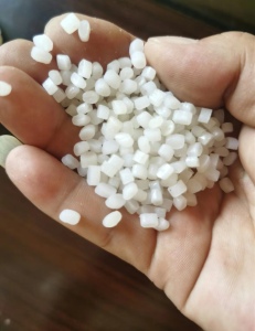 常年出售低压颗粒 ，高压颗粒，高低压颗粒，月供100多吨，吹膜级