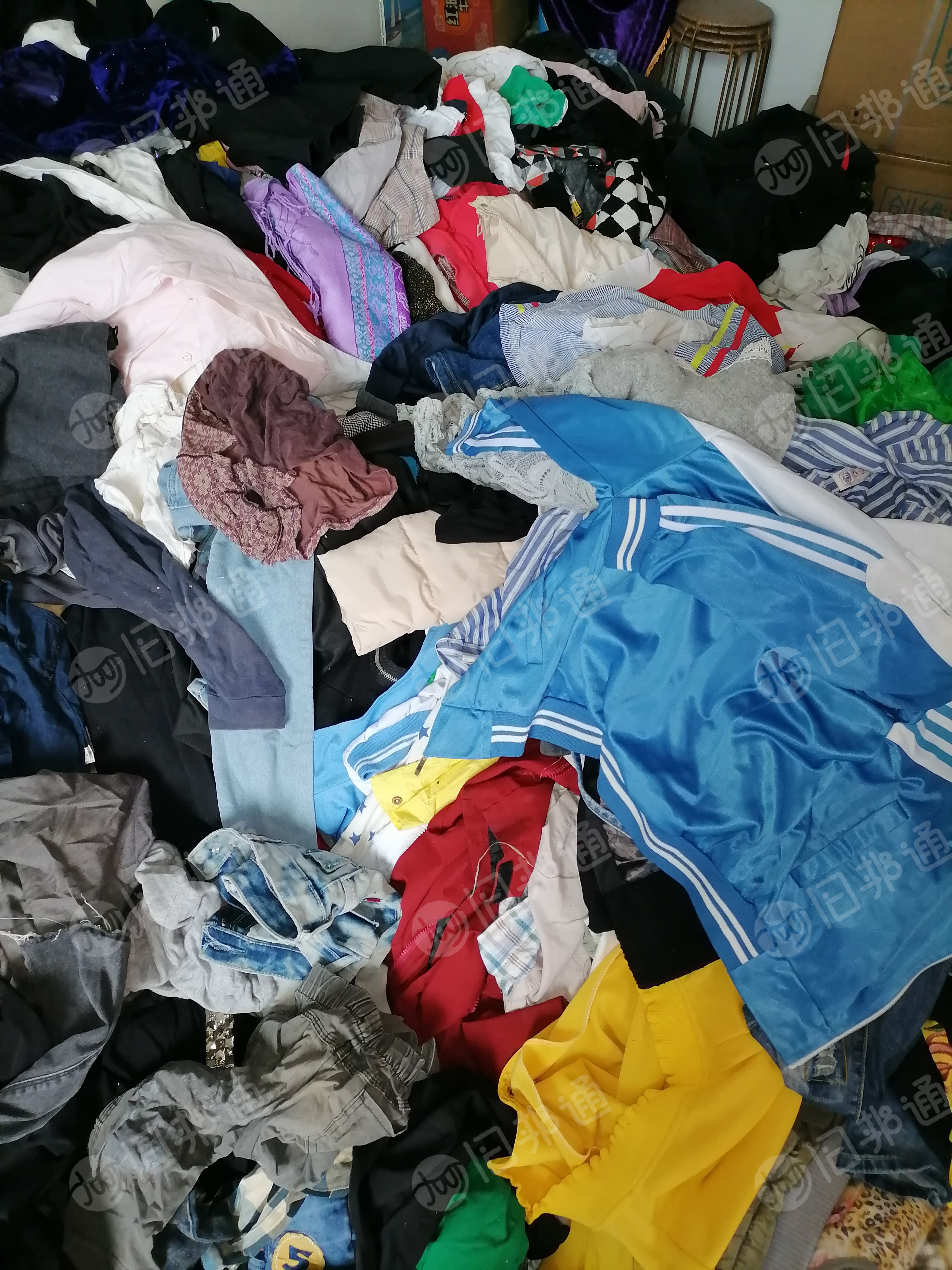 出售旧衣服统货,夏装,冬装都有