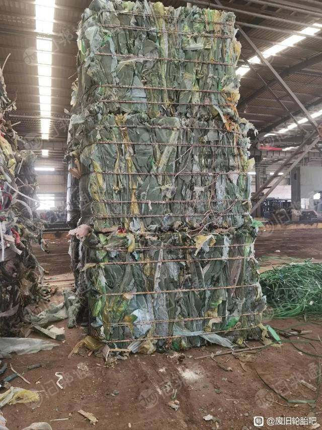 出售塑料炼油料,环氧树脂绿皮炼油料,一天一车