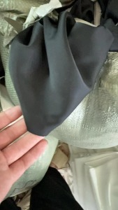 出售涤纶废布，废布，布碎，涤纶，杂色，浅色，无弹力，长期有货，十天一车