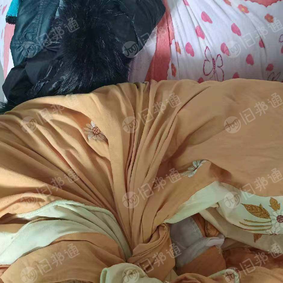 出售旧衣服统货,小区货,废旧衣服,现货9吨