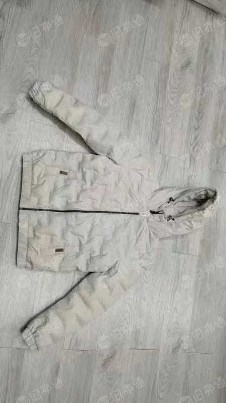 出售羽绒服,库存衣服,库存羽绒服,库存尾货,现货两千多件