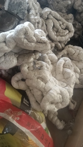 长期出售热熔块，冷压块，现货10来吨