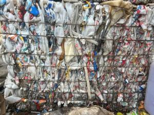 出售花乙，大白，分色丙料，现货两挂车