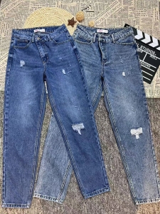 出售牛仔裤，库存牛仔裤，裤子，库存裤子，有弹力