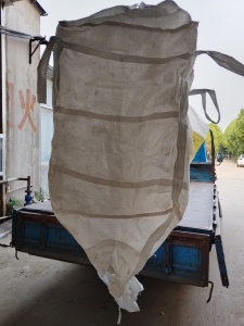 出售吨包袋，统一规格（1.3*1），上下大小口，月供2000条