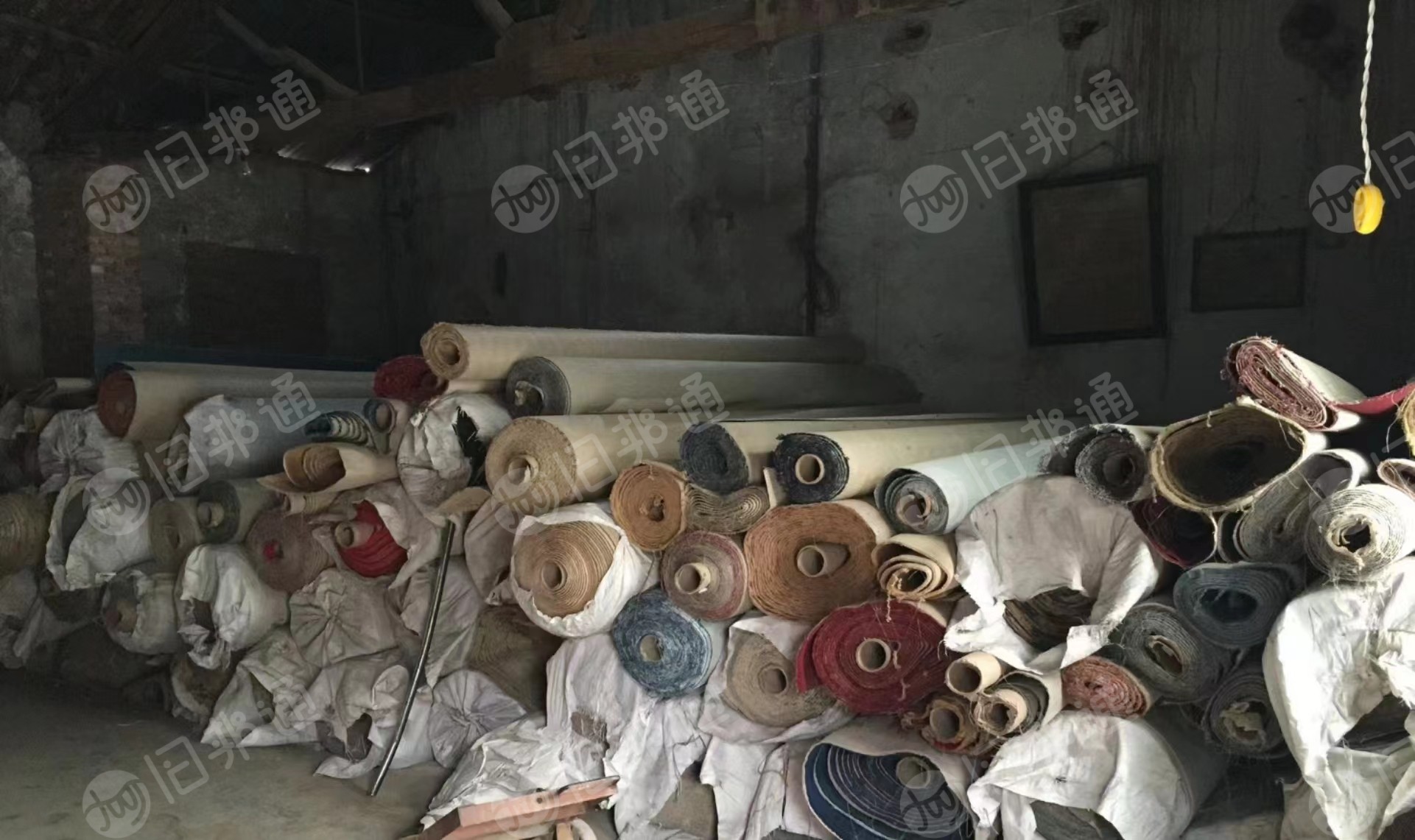 出售全新库存地毯,丙纶地毯,4米幅宽,货在河南安阳