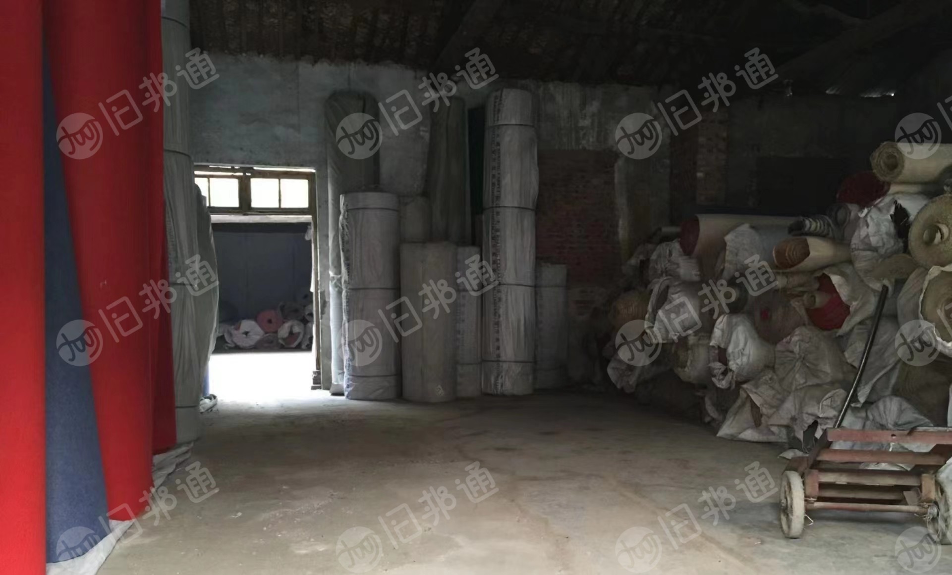 出售全新库存地毯,丙纶地毯,4米幅宽,货在河南安阳