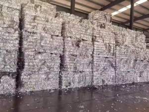 出售白边铝箔压包，现货1万吨