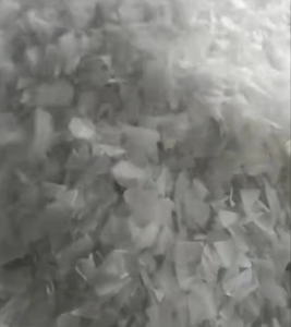 出售尿素桶破碎料