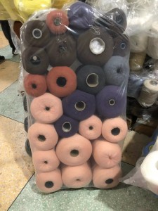 出售26支桶纱全毛，现货有1吨左右，货在浙江温州