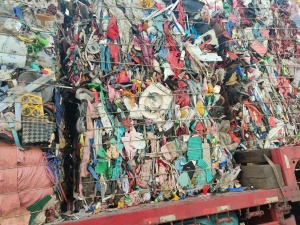 出售丙料、响料，统货压包料，现货50吨