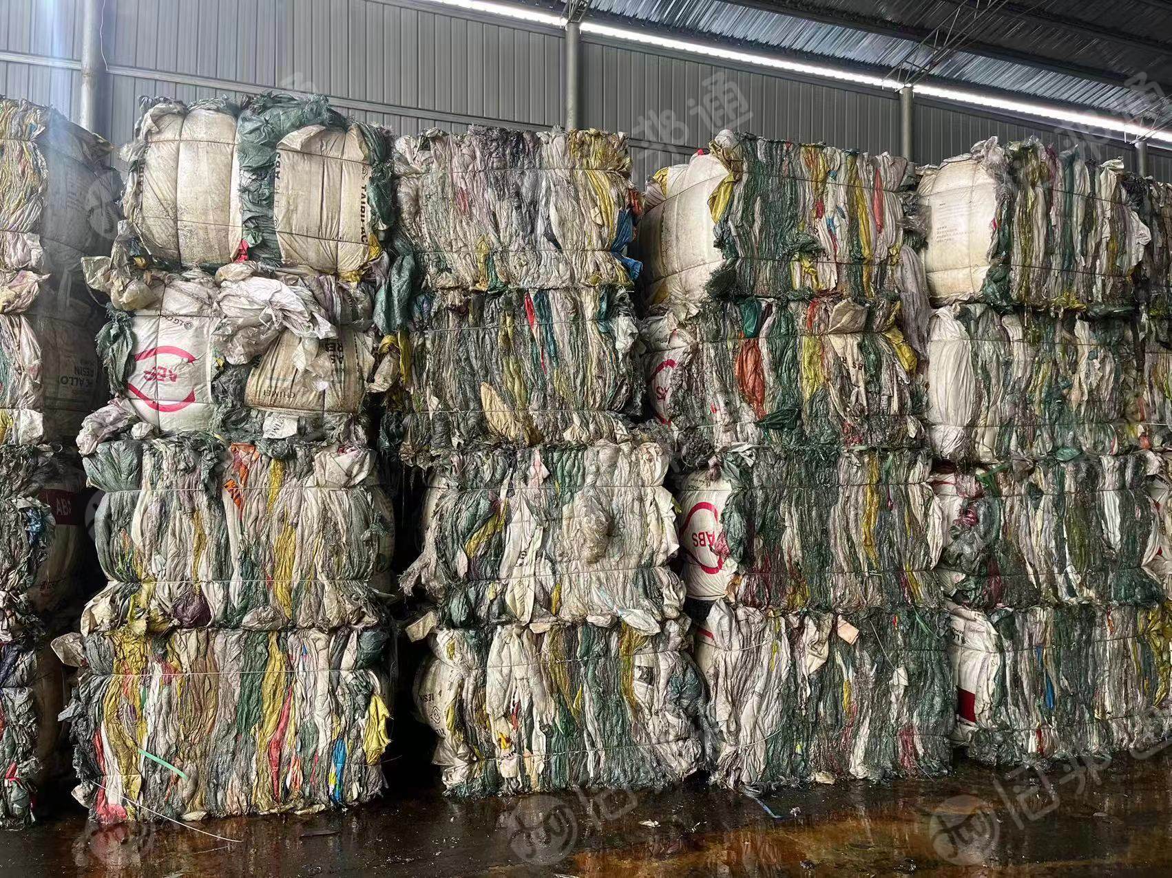出售金属油编织袋,有含铝、铜、不锈钢、铁,每种都是分开打包的,炼油用,月供几百吨