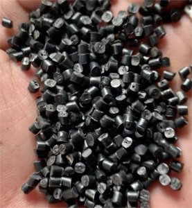 出售PP黑色颗粒，高光PP颗粒，冲击12，可以注塑