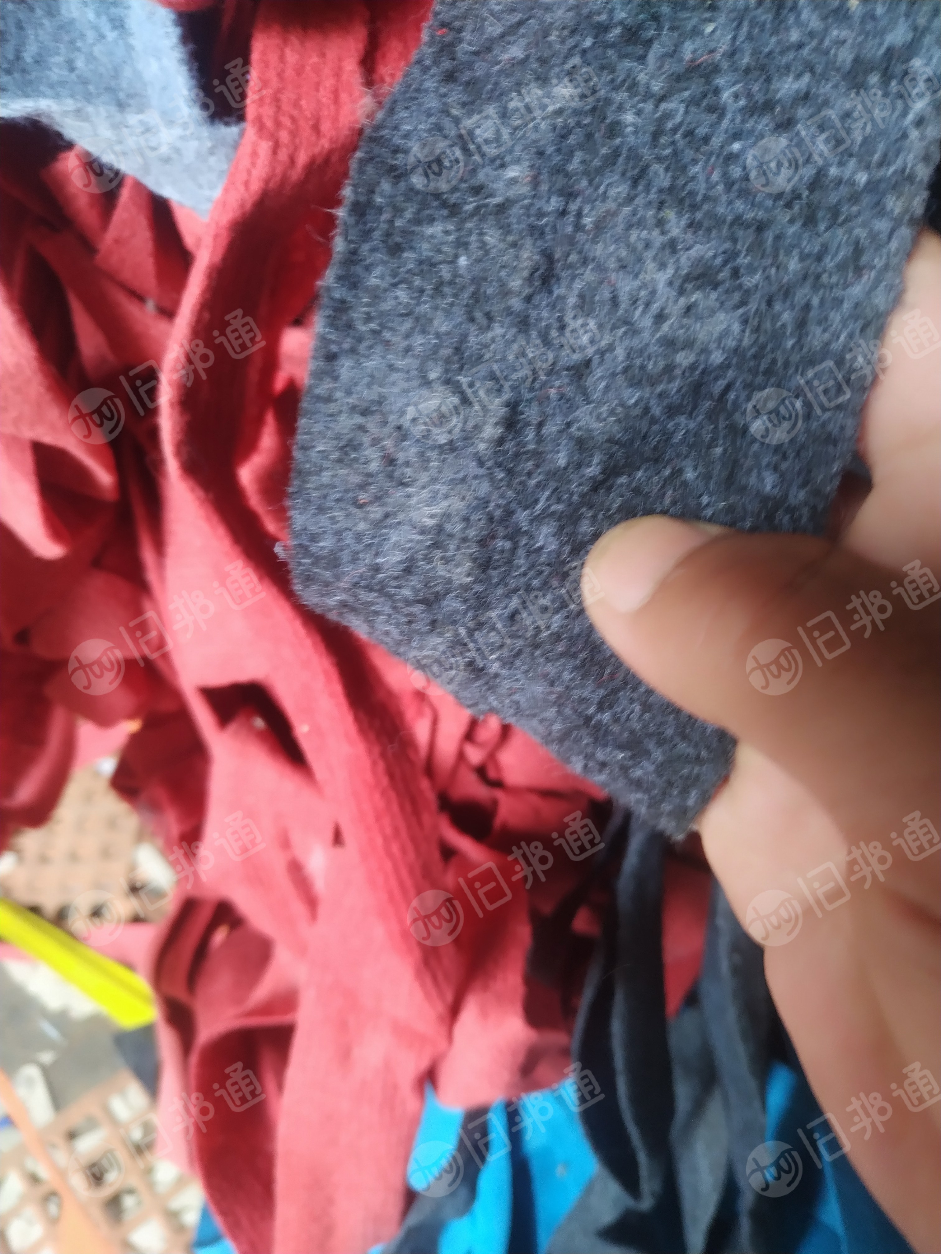 出售涤纶地毯料,杂色涤纶废料