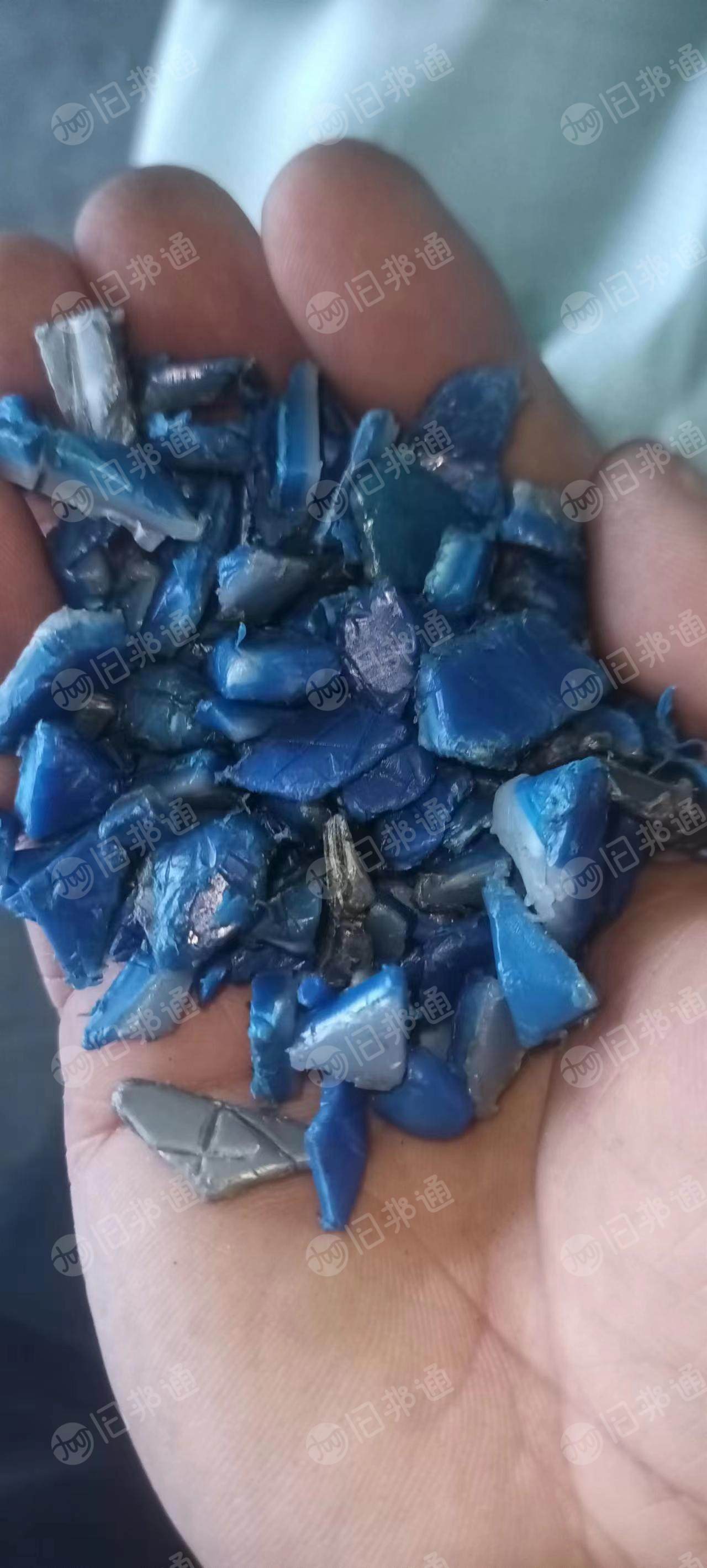 出售PE大小蓝桶破碎料,现货30多吨,月供50多吨