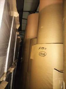 出售28克绿色育果纸，全木浆高湿强，规格1320-1280