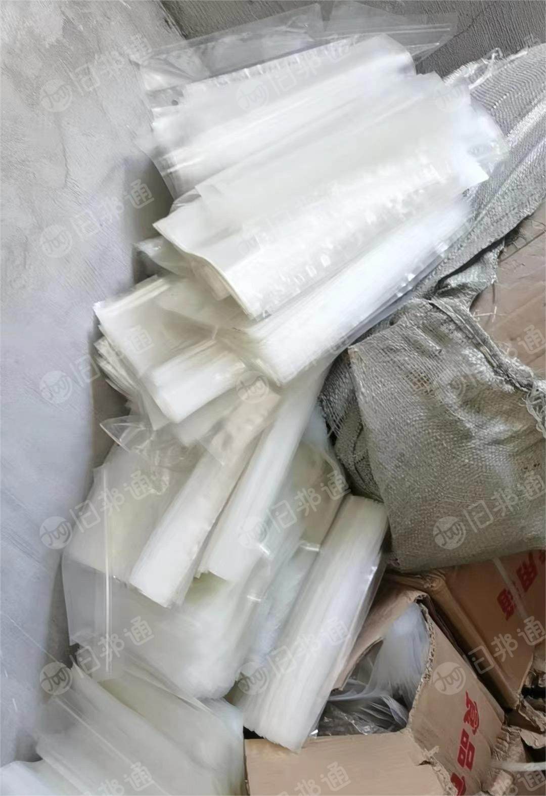 出售高压复尼龙,PP复尼龙,复合边角料,刀口料。月供60吨