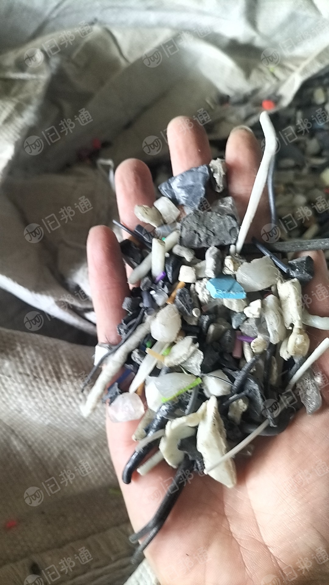 出售ABS破碎料杂料,月供十几吨