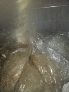 长期出售PE水洗缠绕膜，和平板打在一起，现货7吨