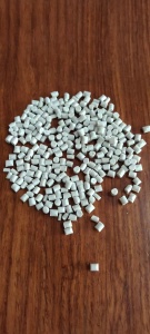 长期出售PC再生颗粒，冲击20左右，月供100多吨