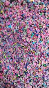 出售软质PVC玩具破碎料，月供十几吨