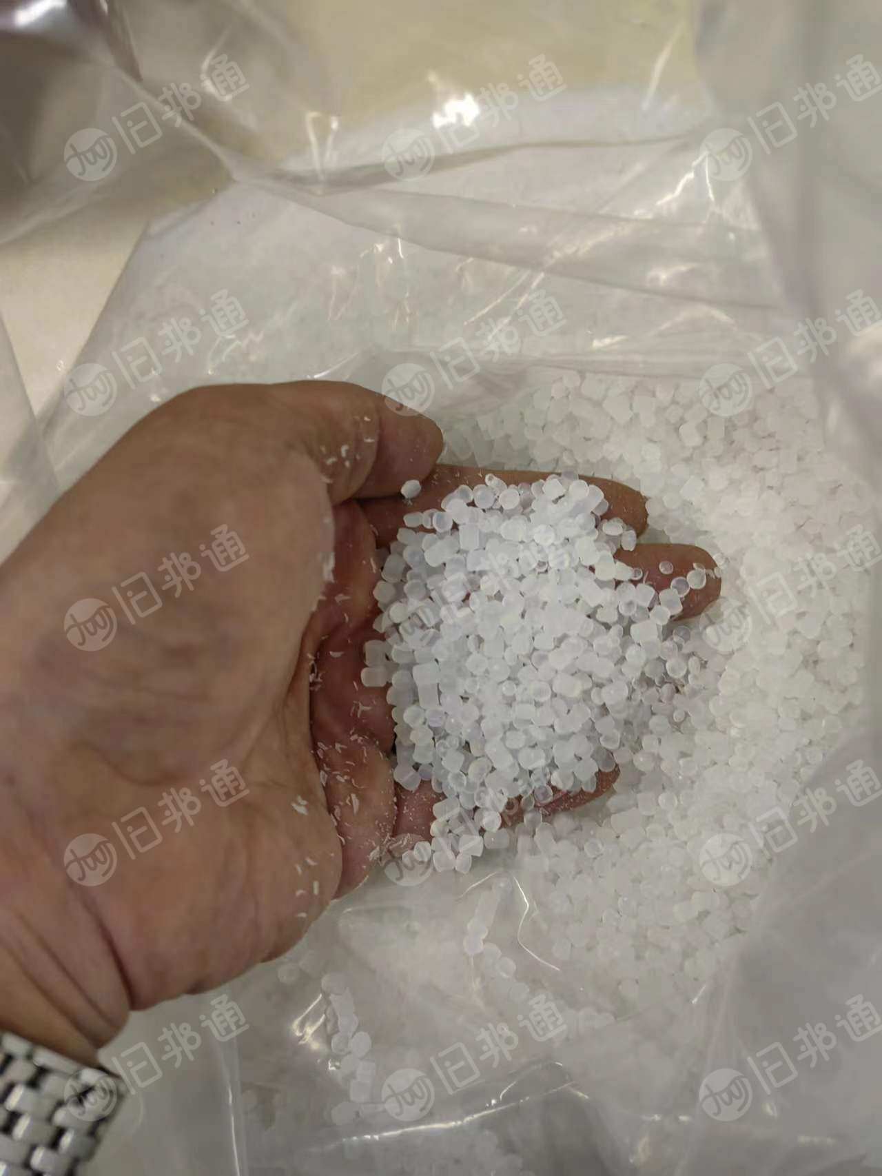 出售PE电缆颗粒,白色黑色都有