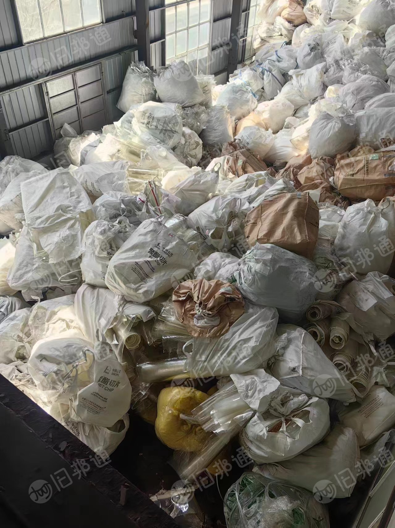 大量出售PET滑膜废料,现货100多吨