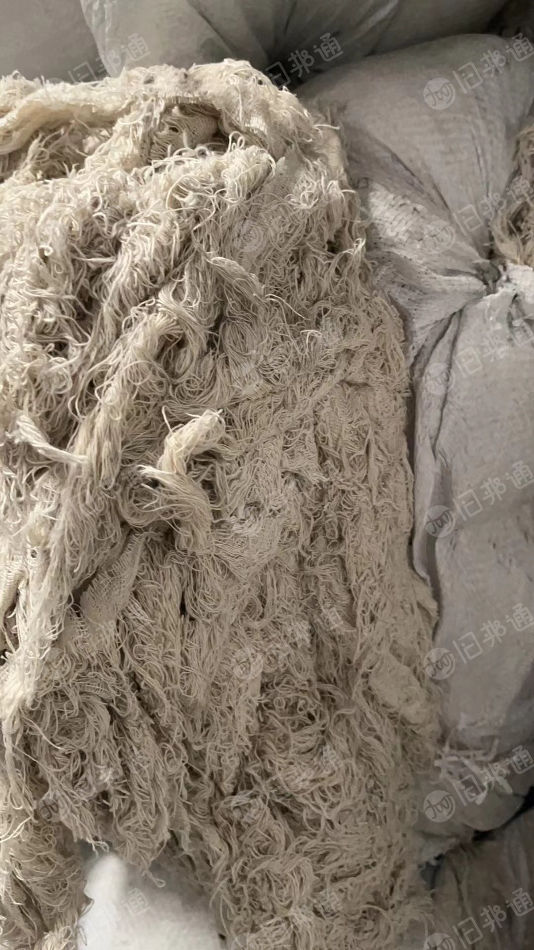长期出售织布厂废棉纱,汽流纺涤棉边纱,现货300吨左右
