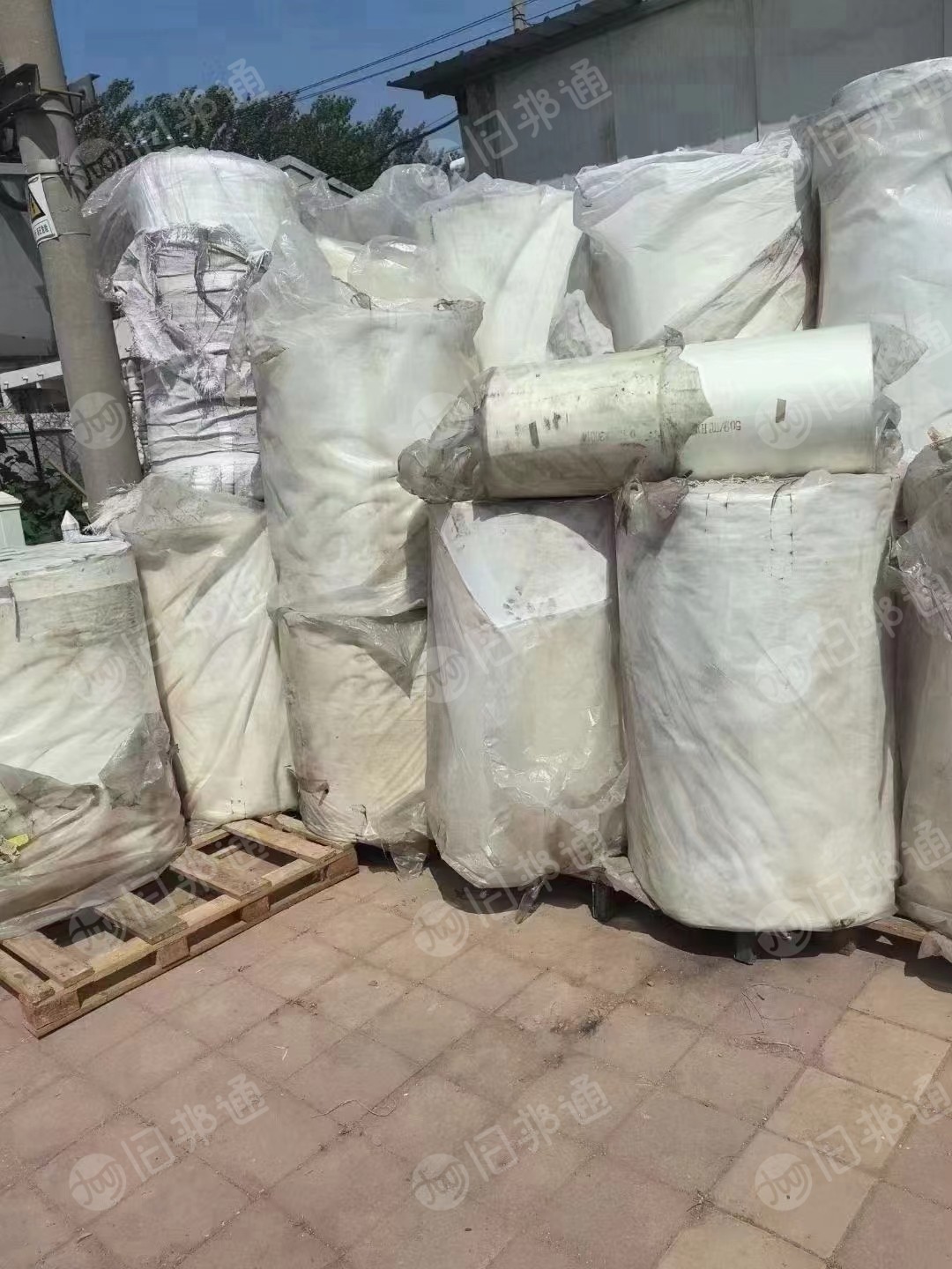 现货出售无纺布卷筒料,有20吨,可以现场看货