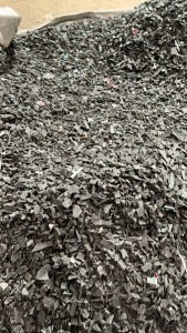 出售黑色水果筐破碎料，过16筛网破的，现货35吨