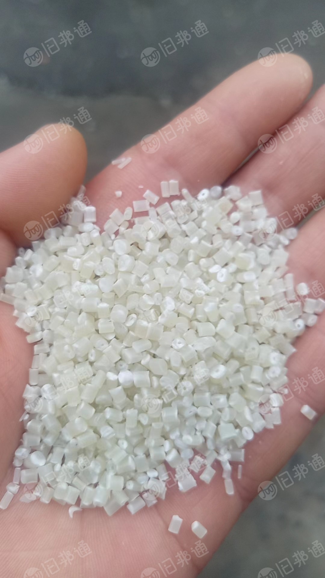 出售ABS本色颗粒,一级白二级白颗粒,月供800吨