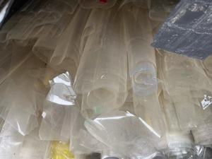 处理一批PET吸塑盒毛料，现货3吨左右。