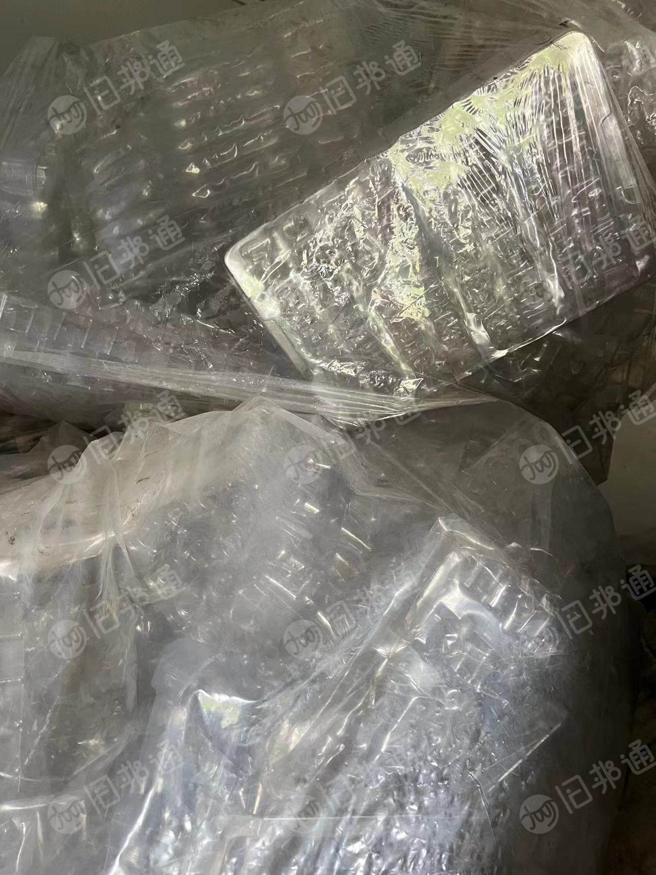 处理一批PET吸塑盒毛料,现货3吨左右。