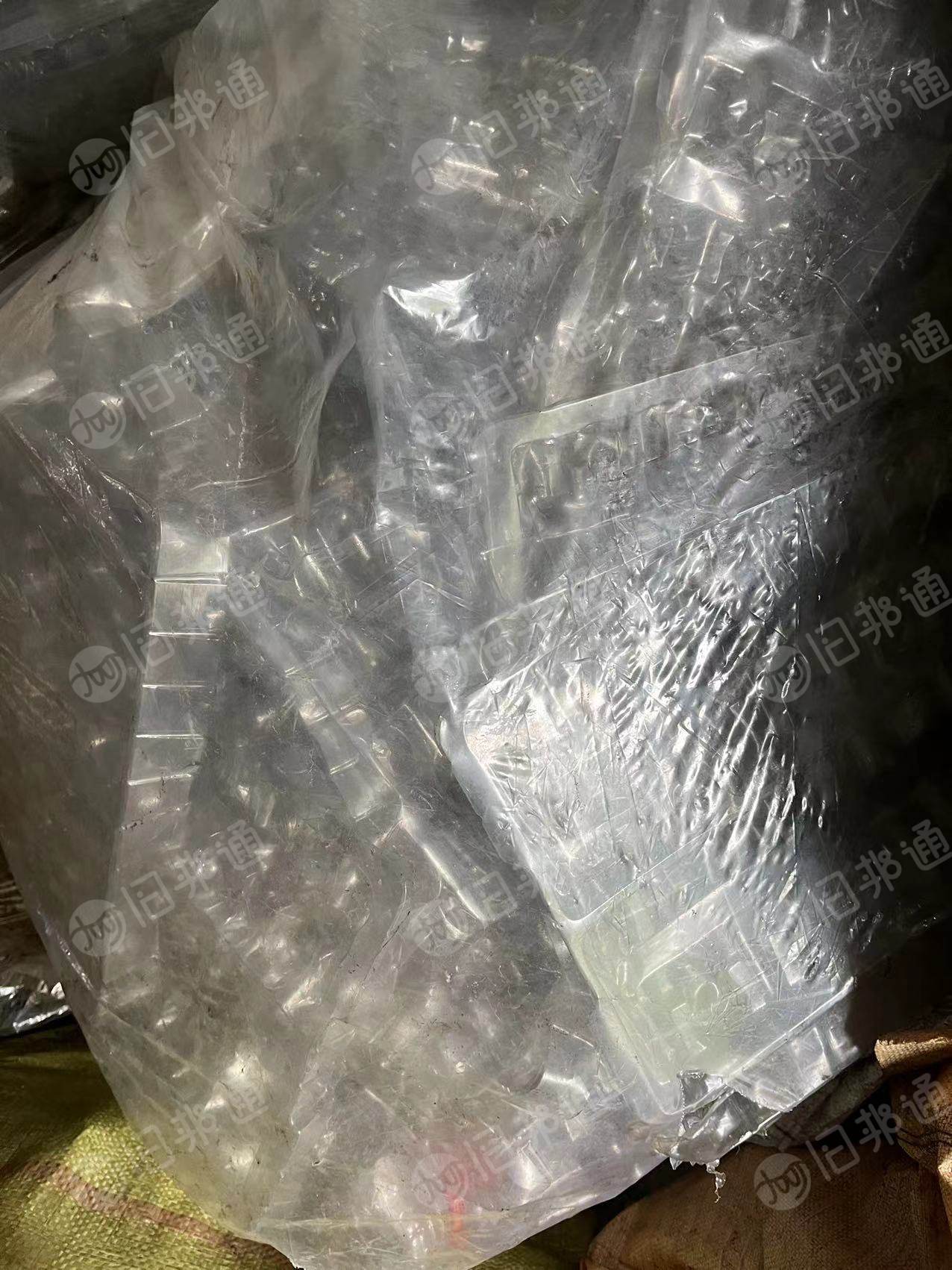 处理一批PET吸塑盒毛料,现货3吨左右。