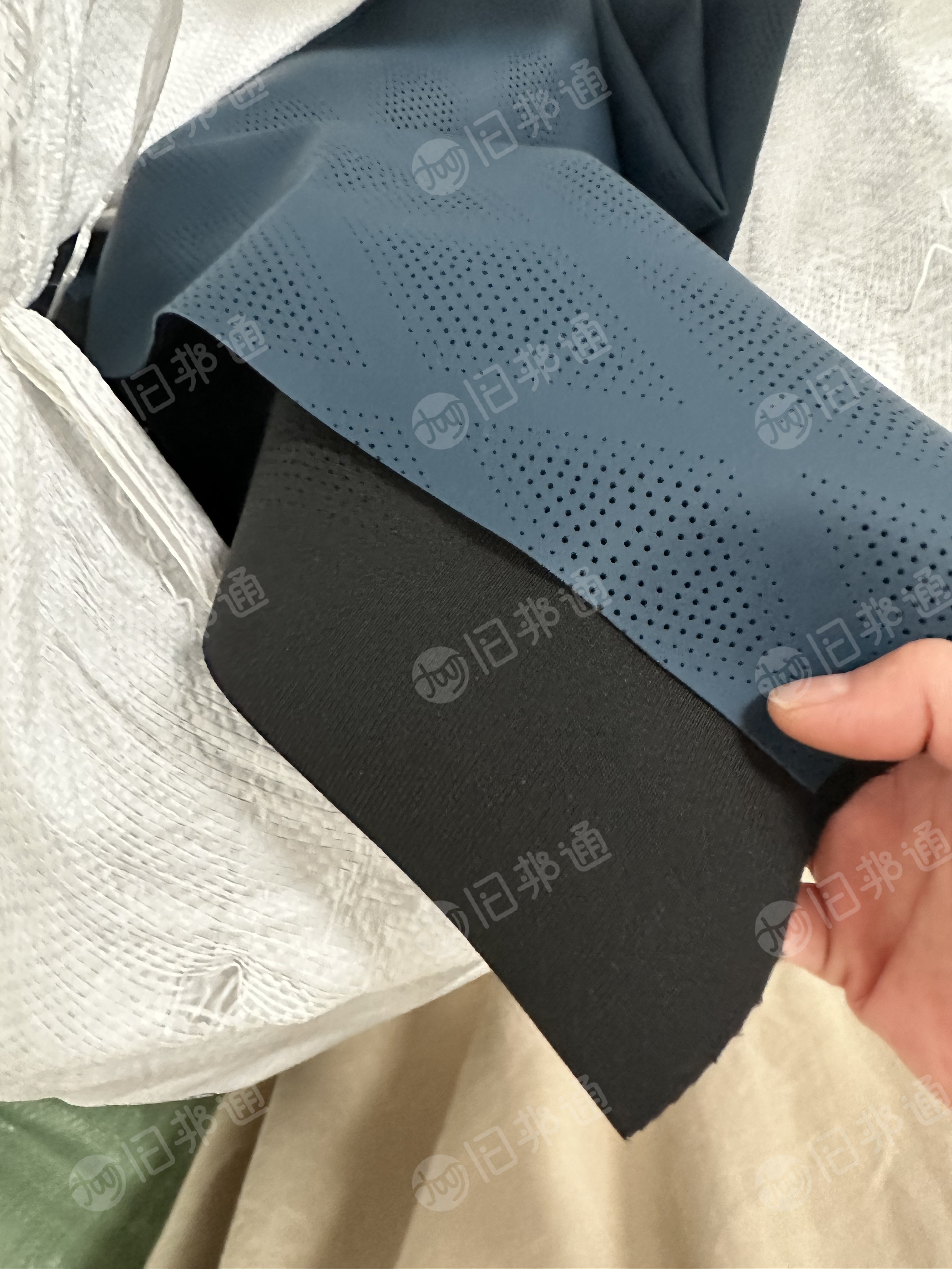 出售PVC皮革边角料,月供3-5吨