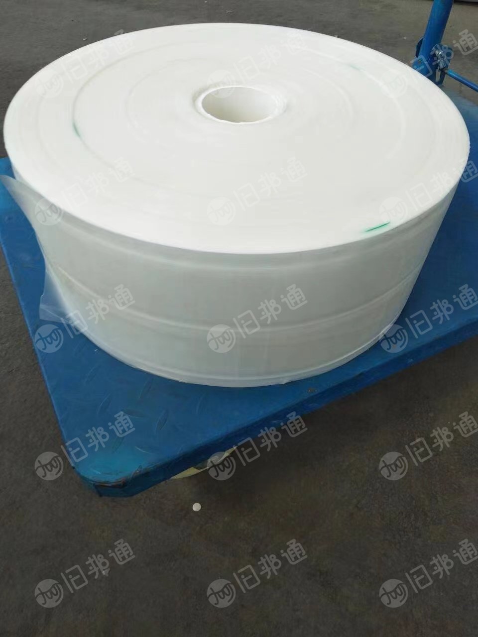 出售PP膜 ,带轻胶,没有涂层,现货100多吨