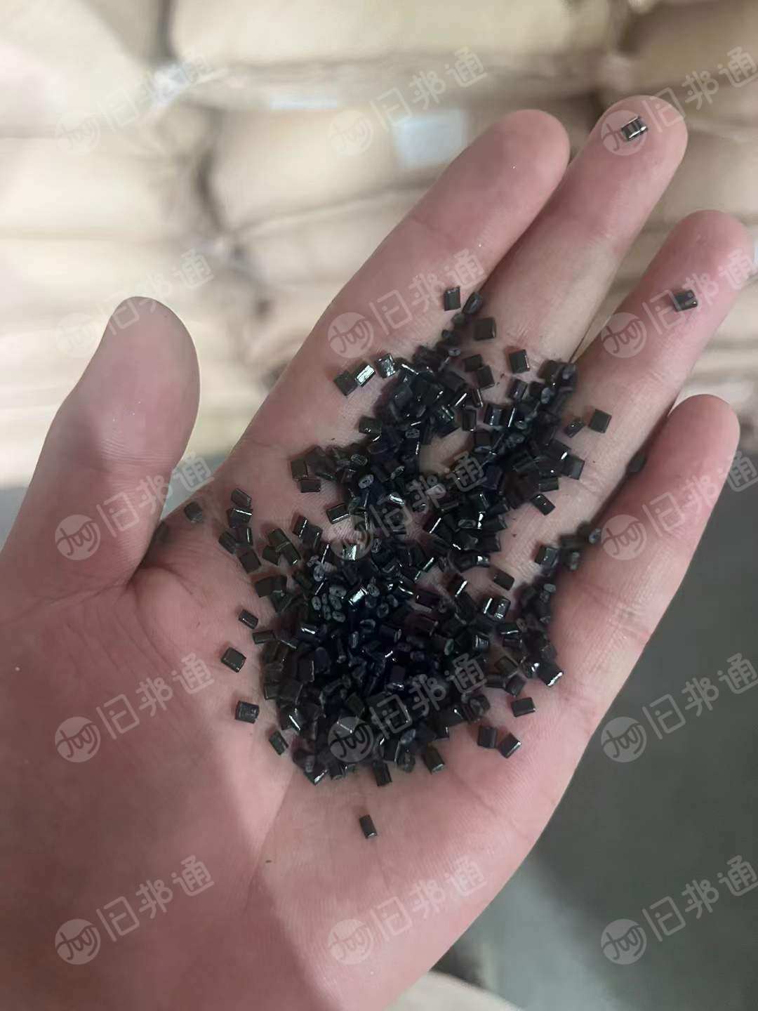 非环保ABS颗粒,冲击5 轻微料花,没有沙眼 ,现货40吨出售