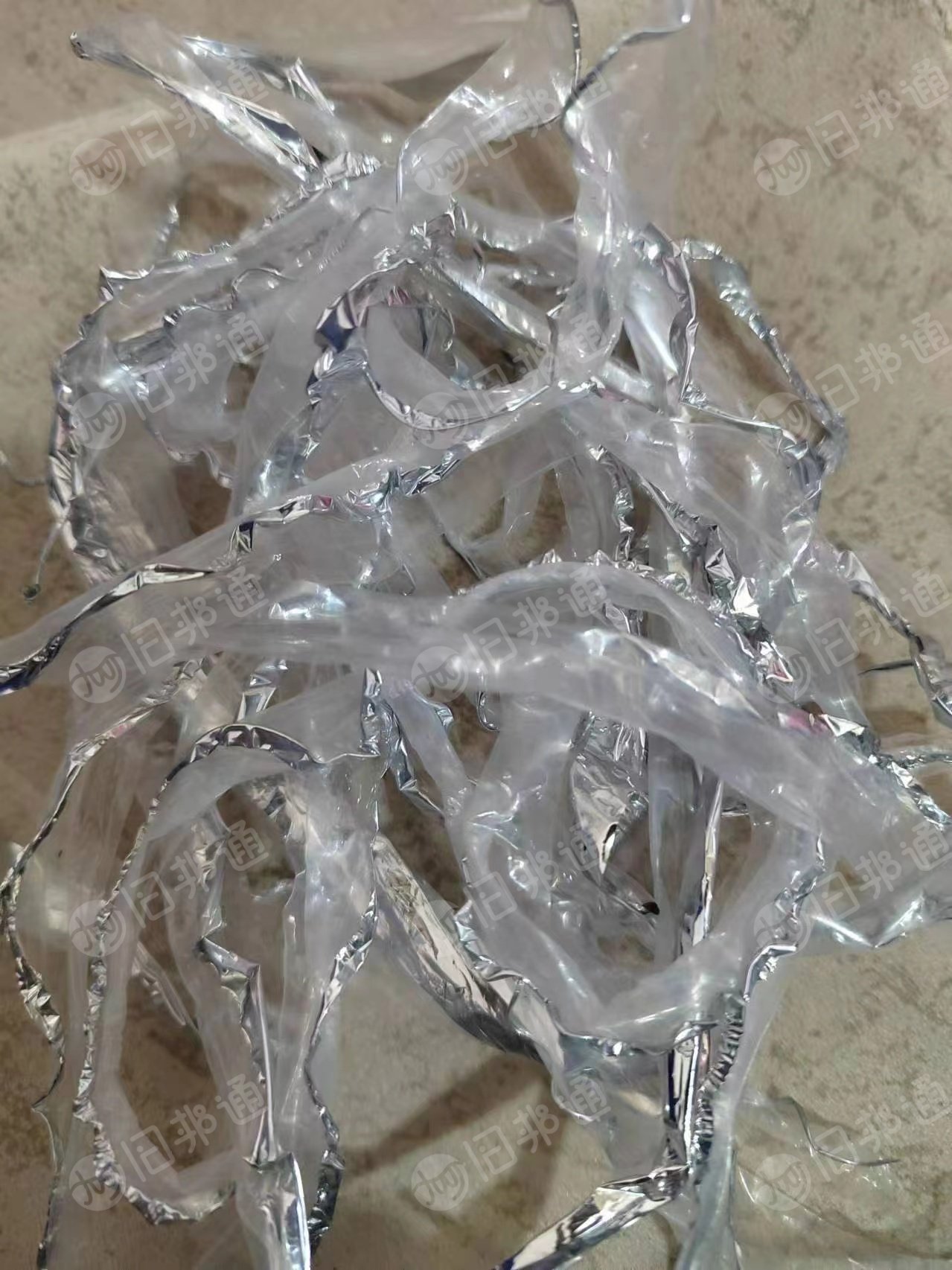 出售PET复合PE镀铝膜,现货30吨,月供100多吨