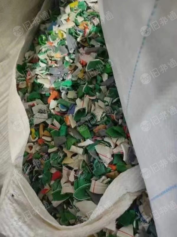 长期求购PPR全浮破碎料,要绿色,白色,黄色的那种,工厂胶头,废边也可以