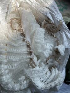 出售羊毛衫下脚料，杂色的花料，长期有货，一年有2000吨左右，货在浙江台州