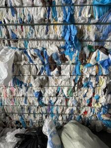 出售花色纯pp无纺布毛料，月供30吨